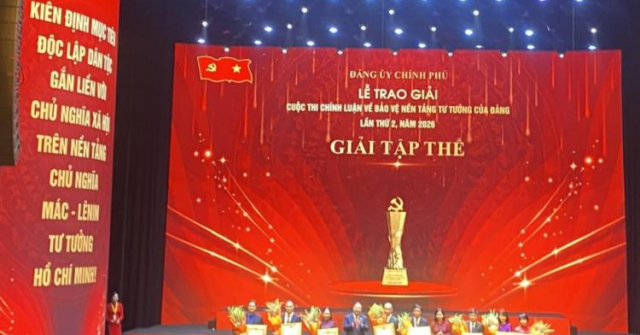 Đảng ủy Chính phủ trao giải cuộc thi chính luận bảo vệ nền tảng tư tưởng của Đảng