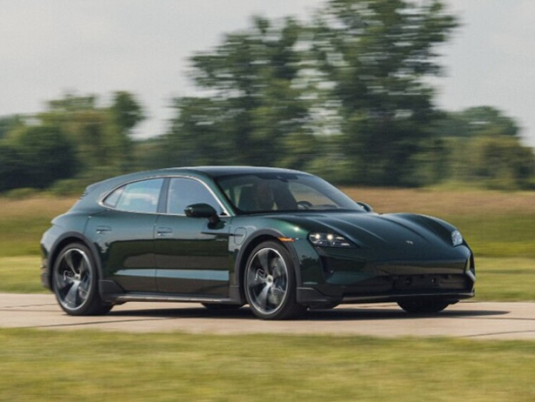 Porsche nói không với việc ‘khai tử’ dòng xe Taycan
