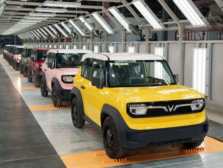 Thị trường ô tô Việt Nam tăng 14% sau 7 tháng, xe nhập khẩu và điện hóa bứt tốc