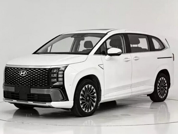 Xe MPV Hyundai Custin bản nâng cấp lộ diện