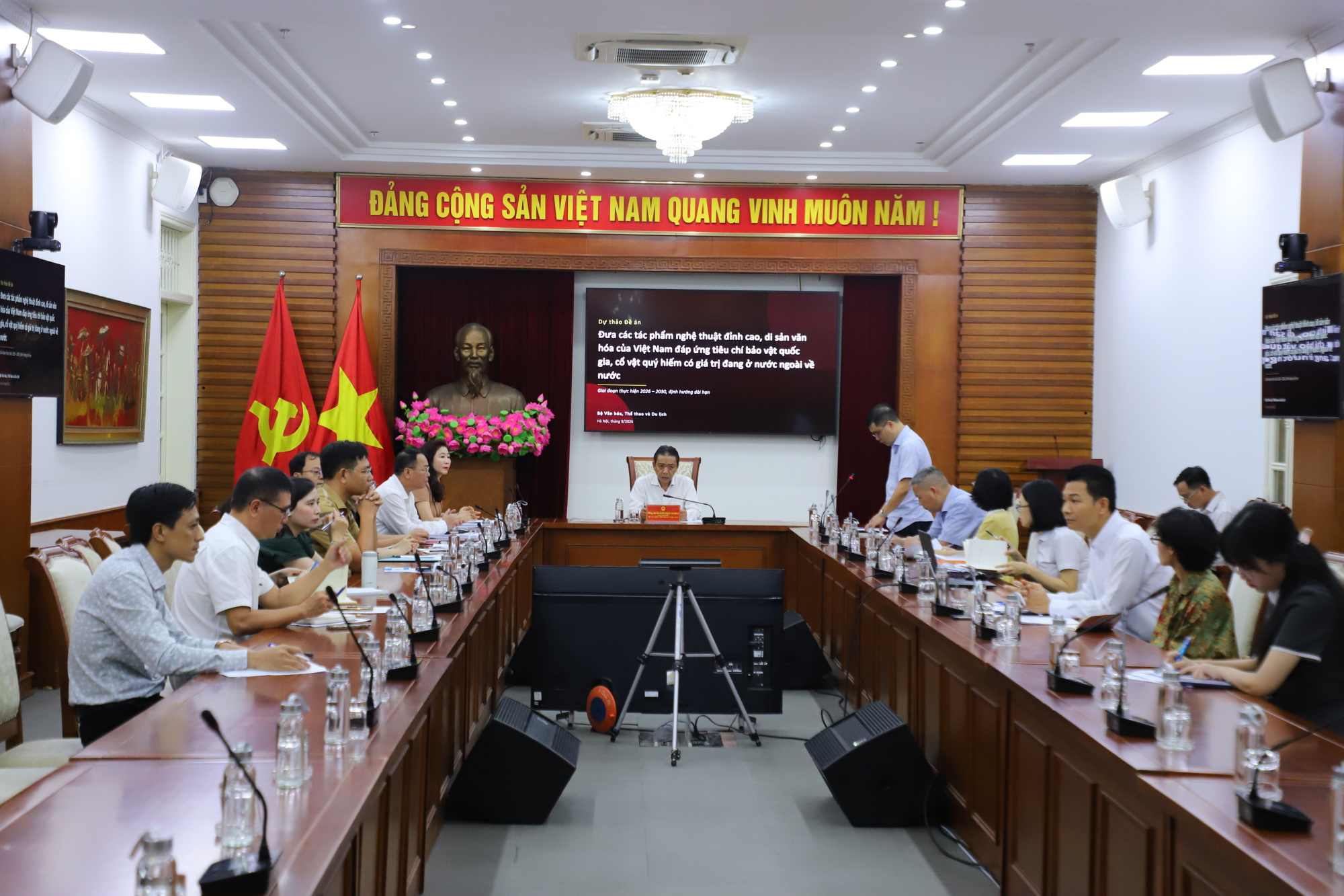 Gấp rút hoàn thiện Đề án đưa các tác phẩm nghệ thuật đỉnh cao, di sản văn hóa của Việt Nam đáp ứng được tiêu chí bảo vật quốc gia, cổ vật quý hiếm có giá trị đang ở nước ngoài về nước - 4
