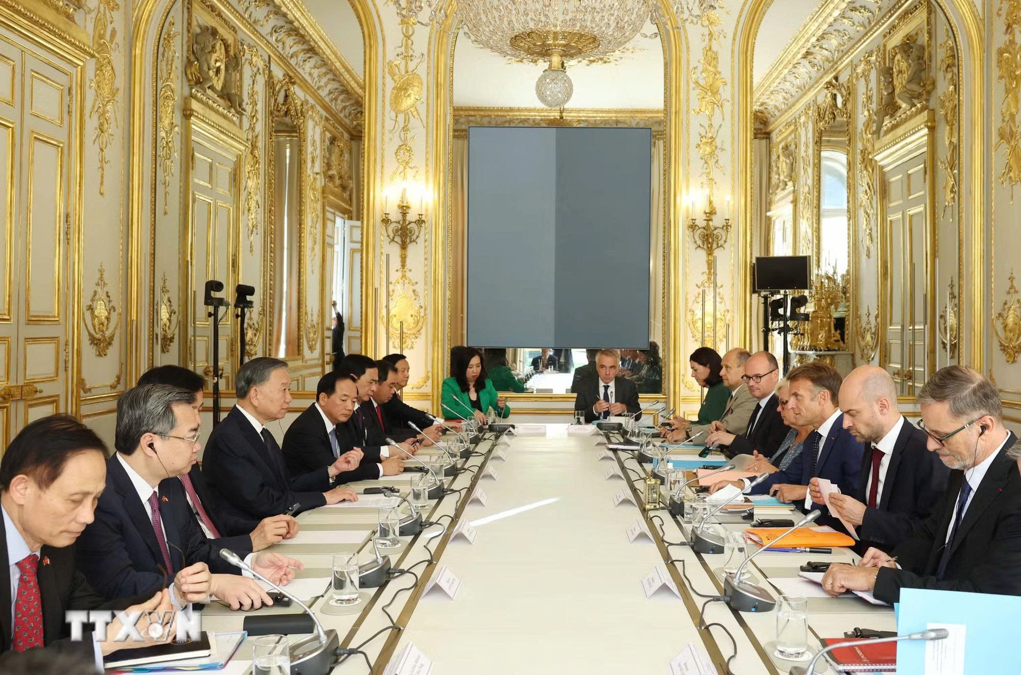 Tổng Bí thư, Chủ tịch nước Tô Lâm hội đàm với Tổng thống Pháp Emmanuel Macron - 1